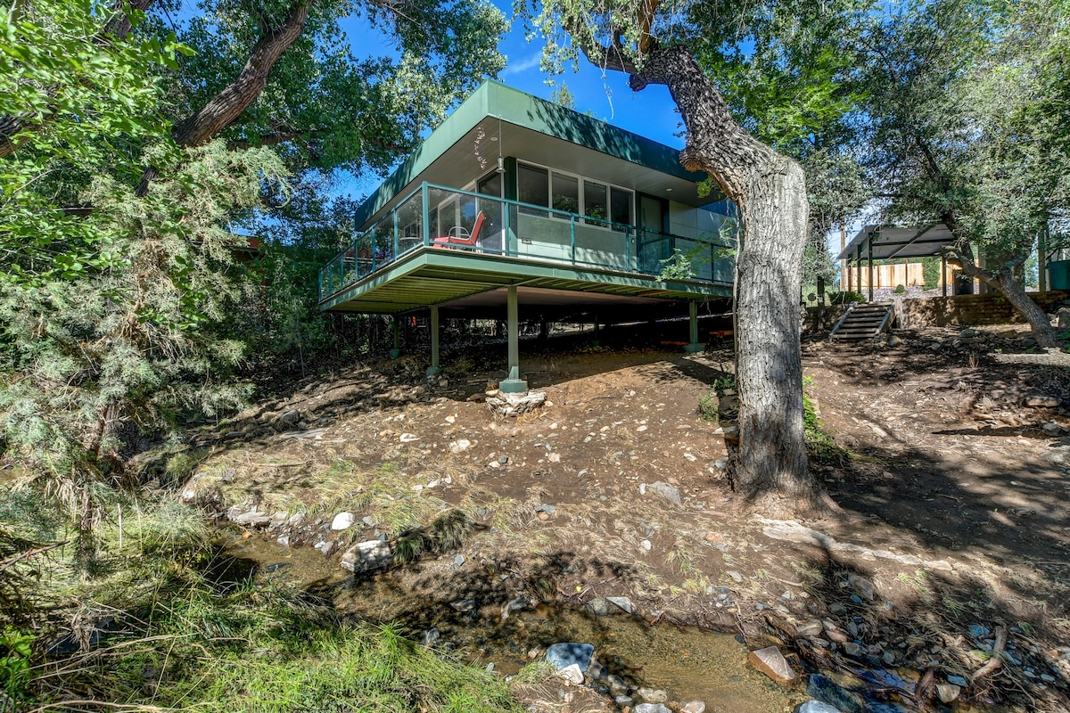 Modern cabin on the creek