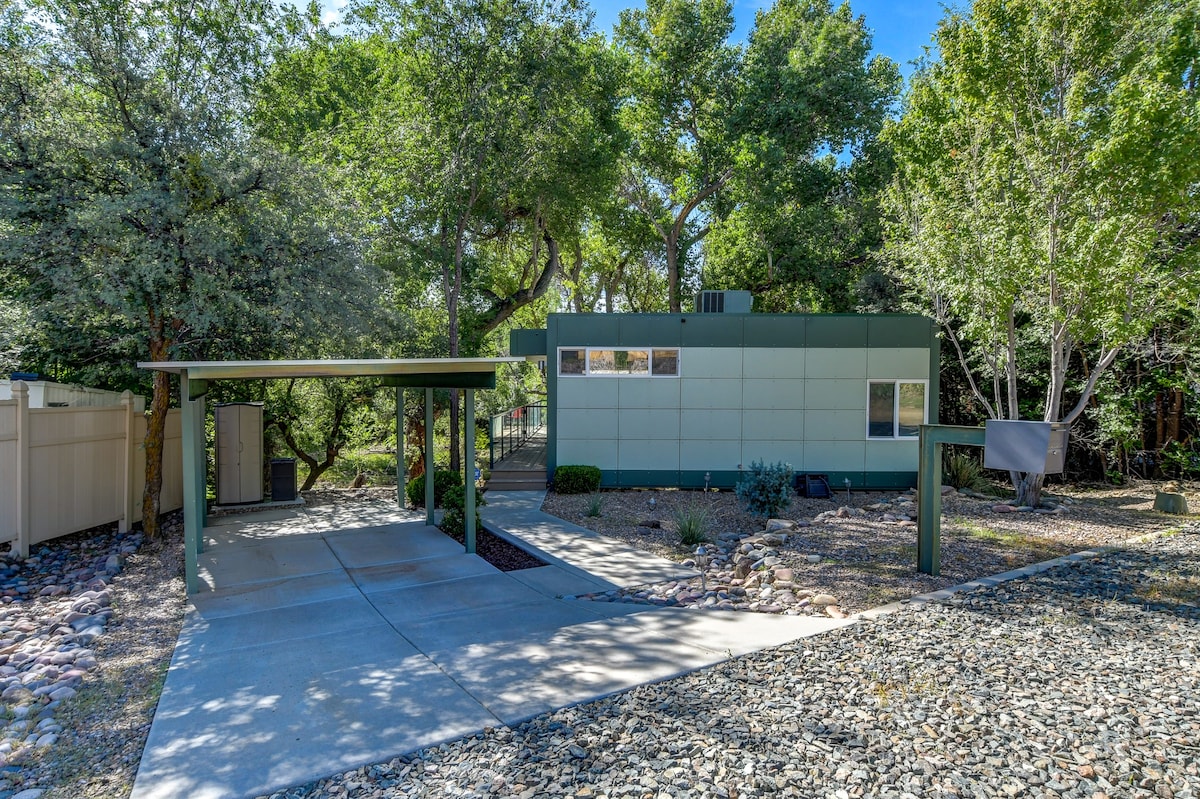 Modern cabin on the creek