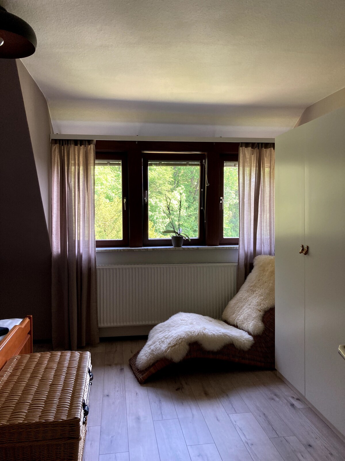 公寓阳光明媚，位于卡塞尔（ Kassel ）附近美丽的富尔达谷（ Fulda Valley ）