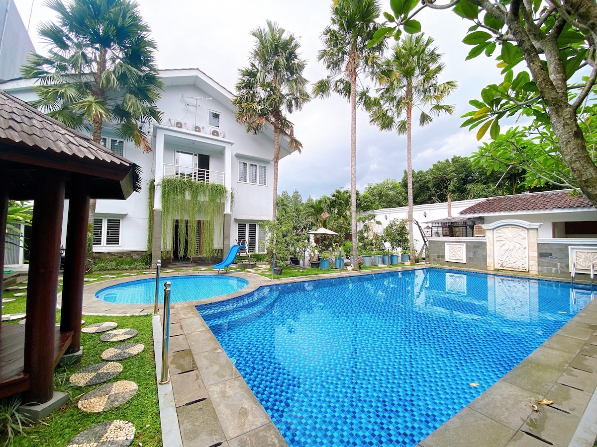 Bogor别墅， 4卧室，带私人泳池