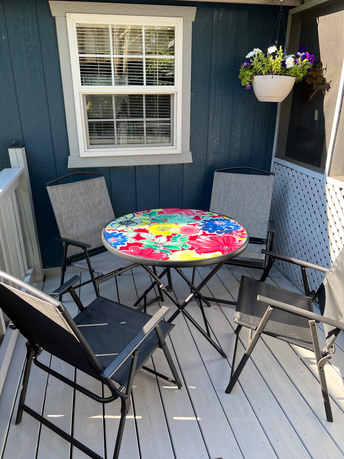 Tiny Bluebird Cottage-Near Seneca Lake