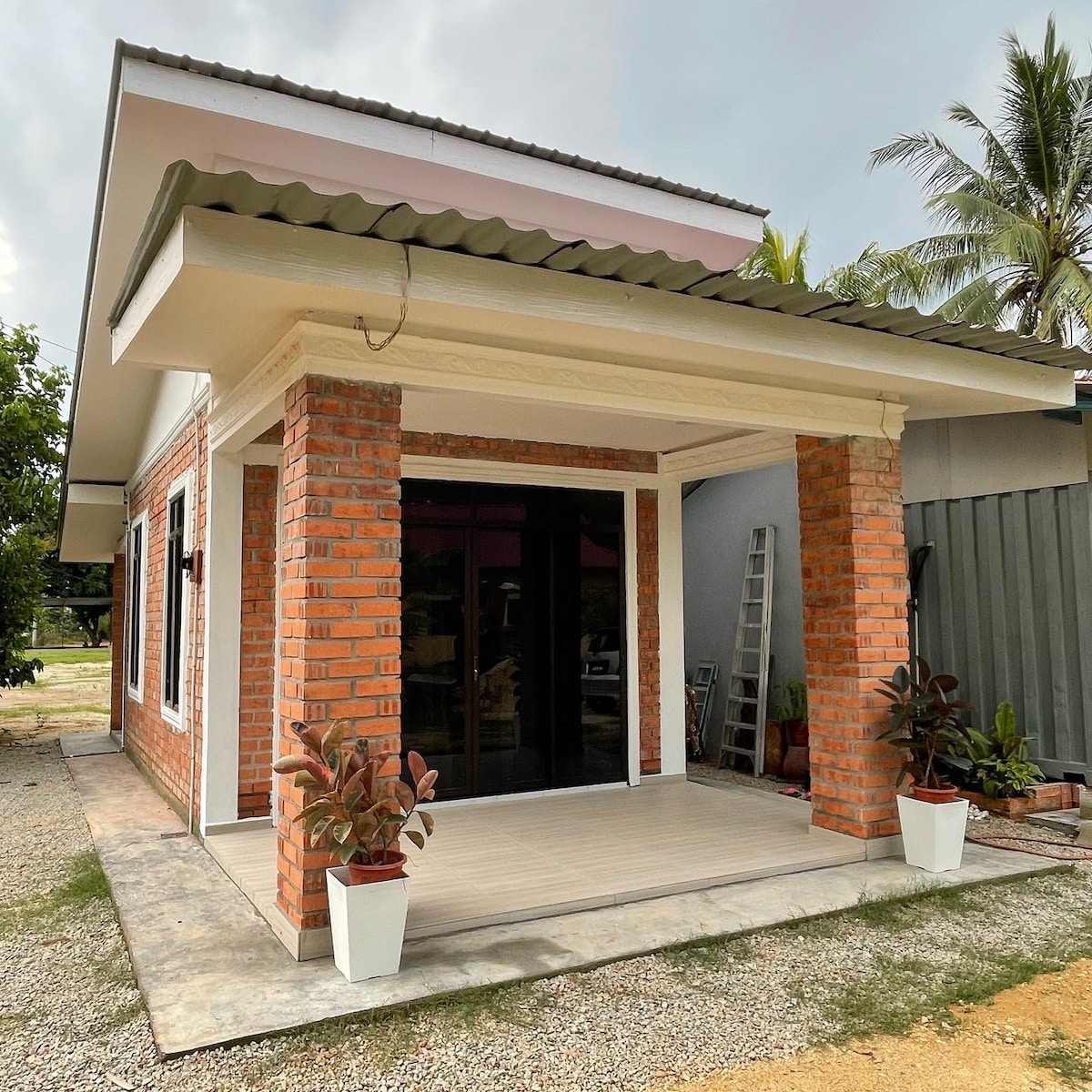 TINY HOUSE BUKIT GAMBIR单间公寓