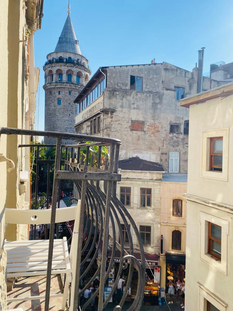 ★Bright, Spacious Flat ★In Front of  GALATA TOWER