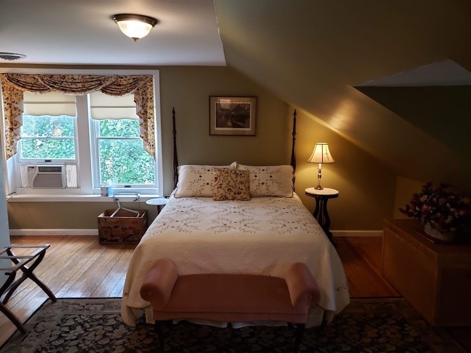 The Carriage Inn - The Robin's Nest Suite