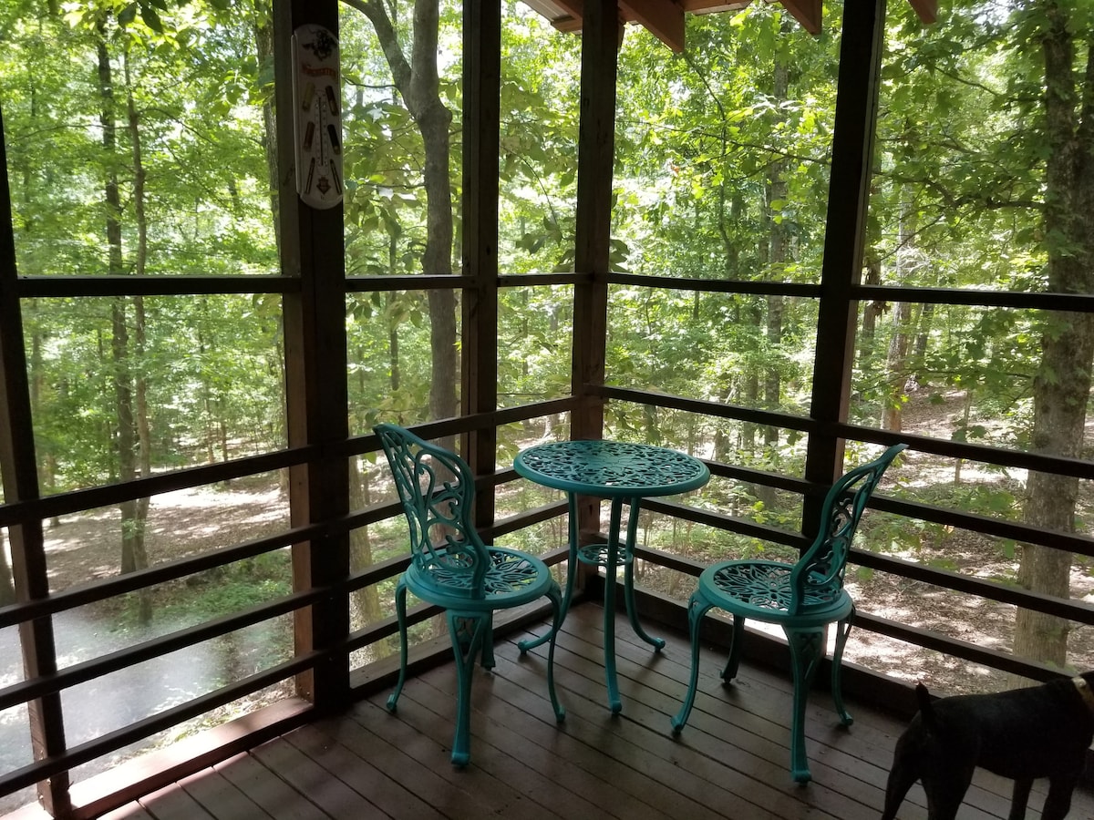 Rest & Relax in our tiny house in the woods!