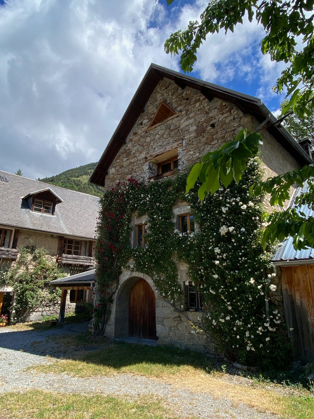 Gîte 10/12p à la montagne proche des Ecrins