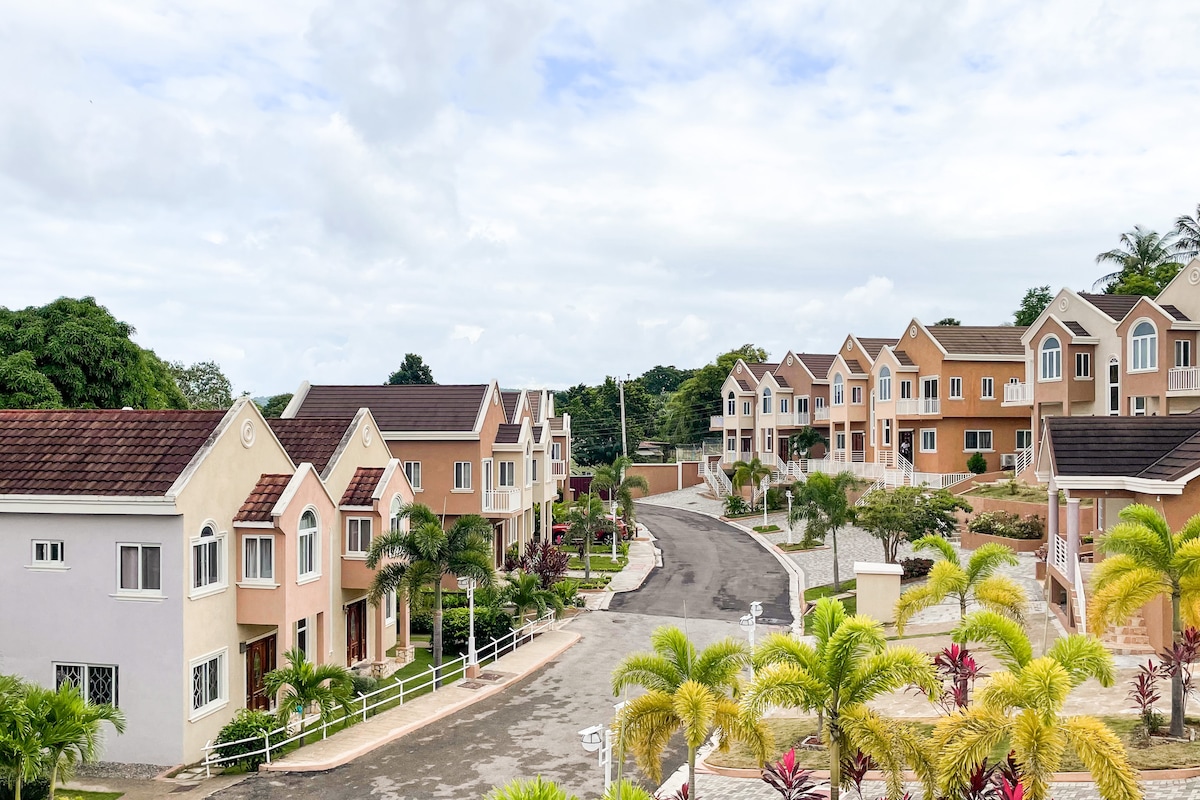 Airy Escape Ocho Rios