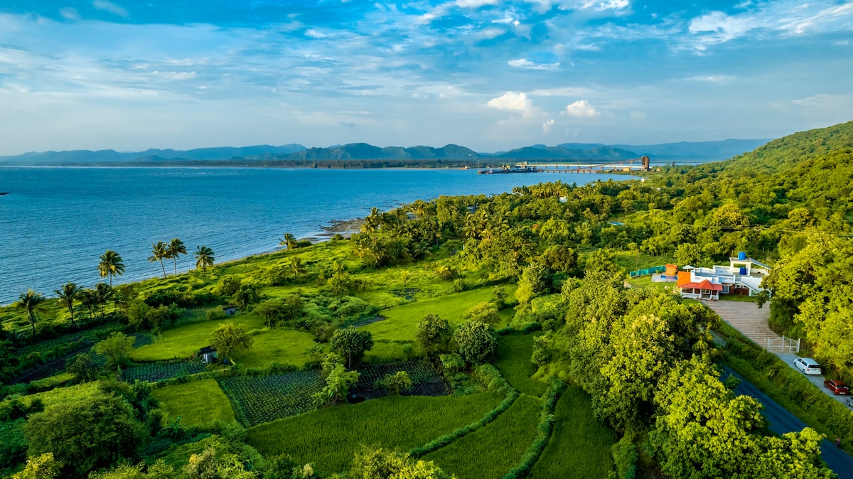 Spicy Mango Ocean Paradise |Sea View Villa Alibag