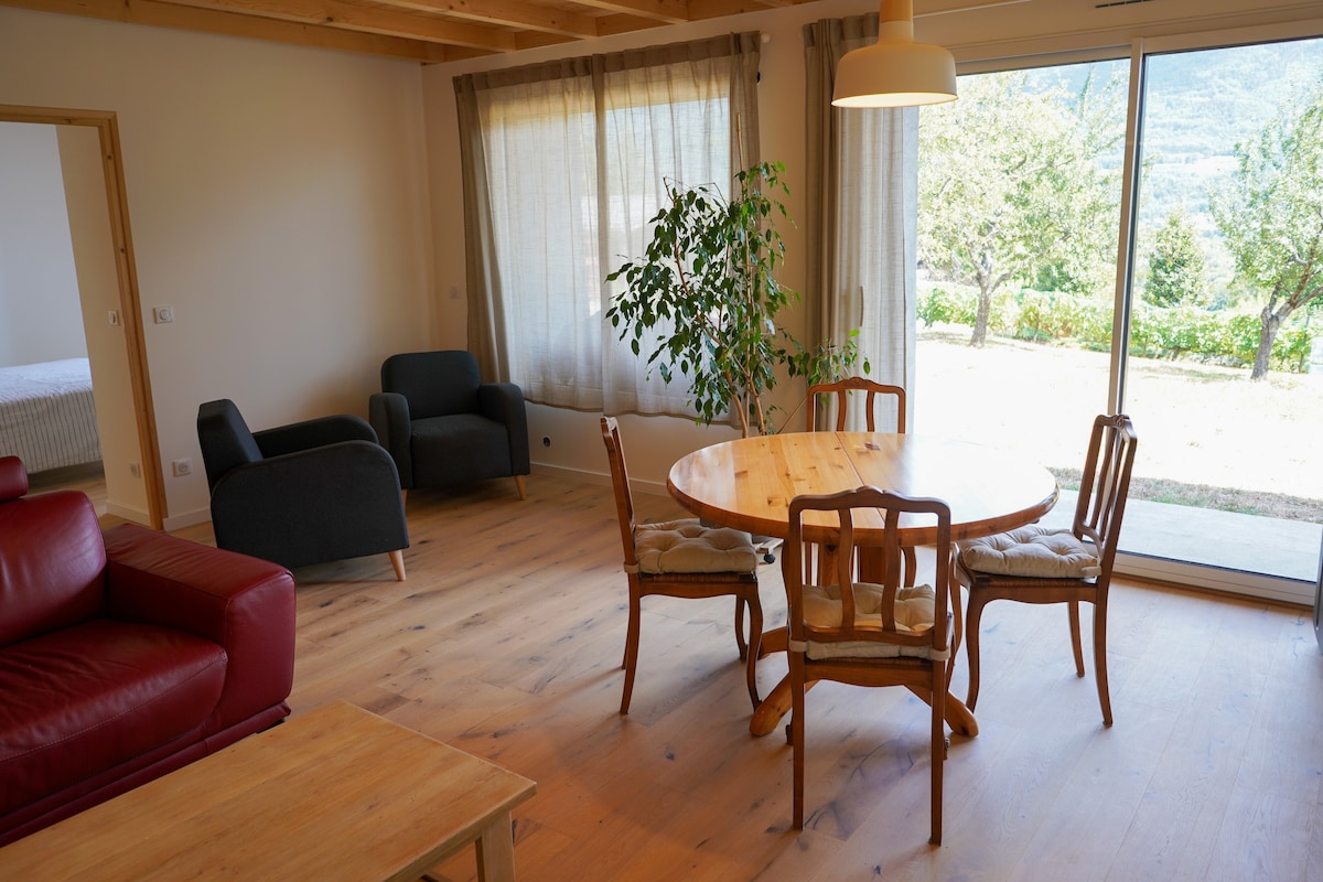 Fully renovated apartment in Savoie valley