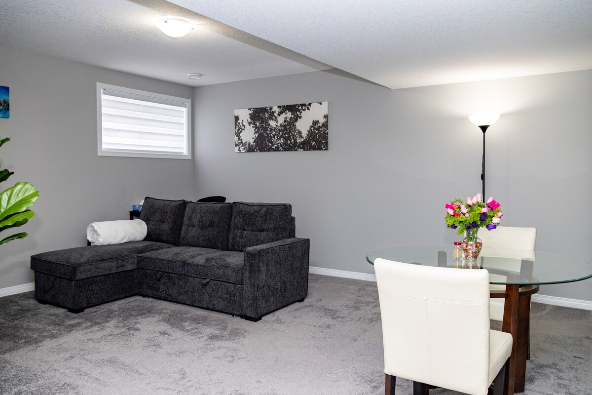 The Jade Place, Airdrie | New & Pristine