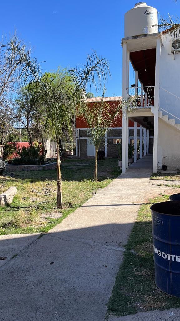 Hotel rodeado de balnearios con agua de manantial