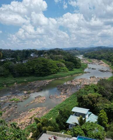 මහනුවර的民宿