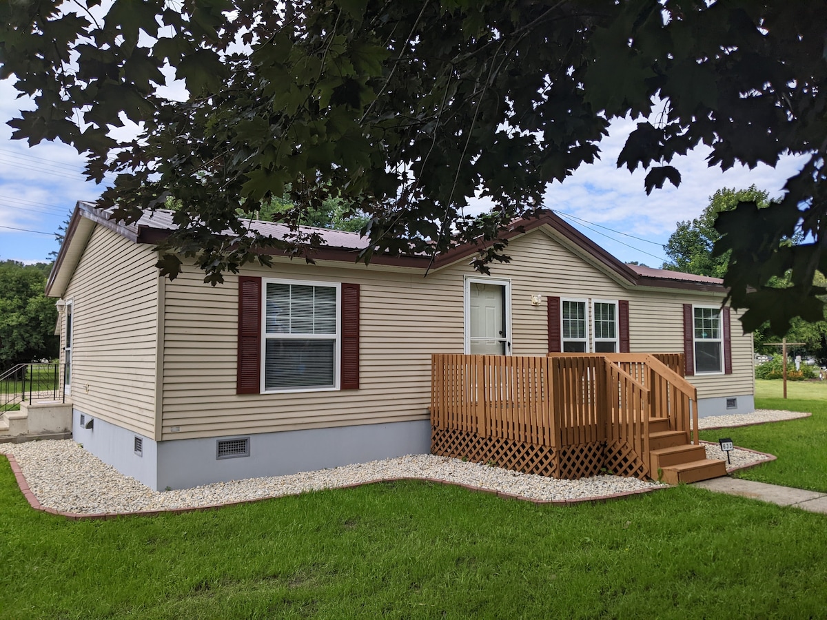 Doc 's Trailside Bungalow