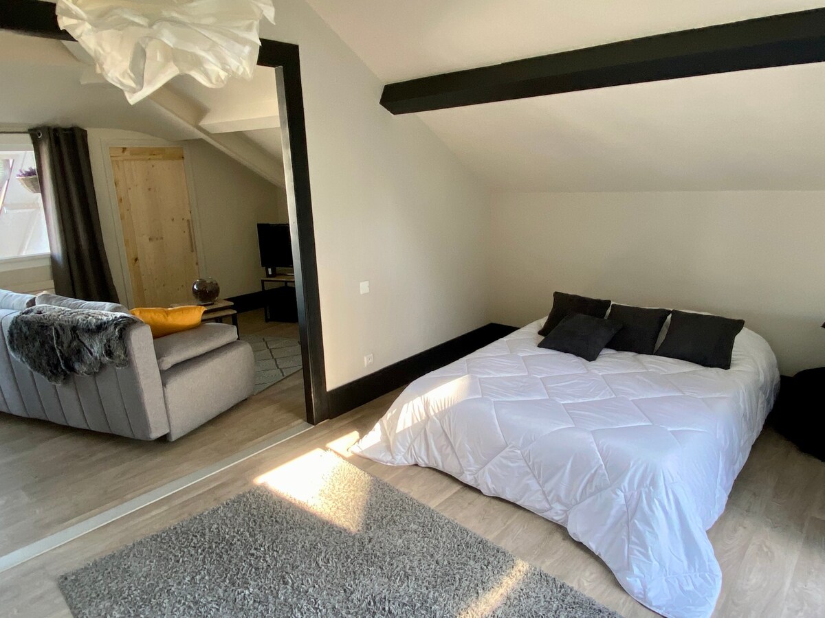 Studio privé dans Loft à Tarbes