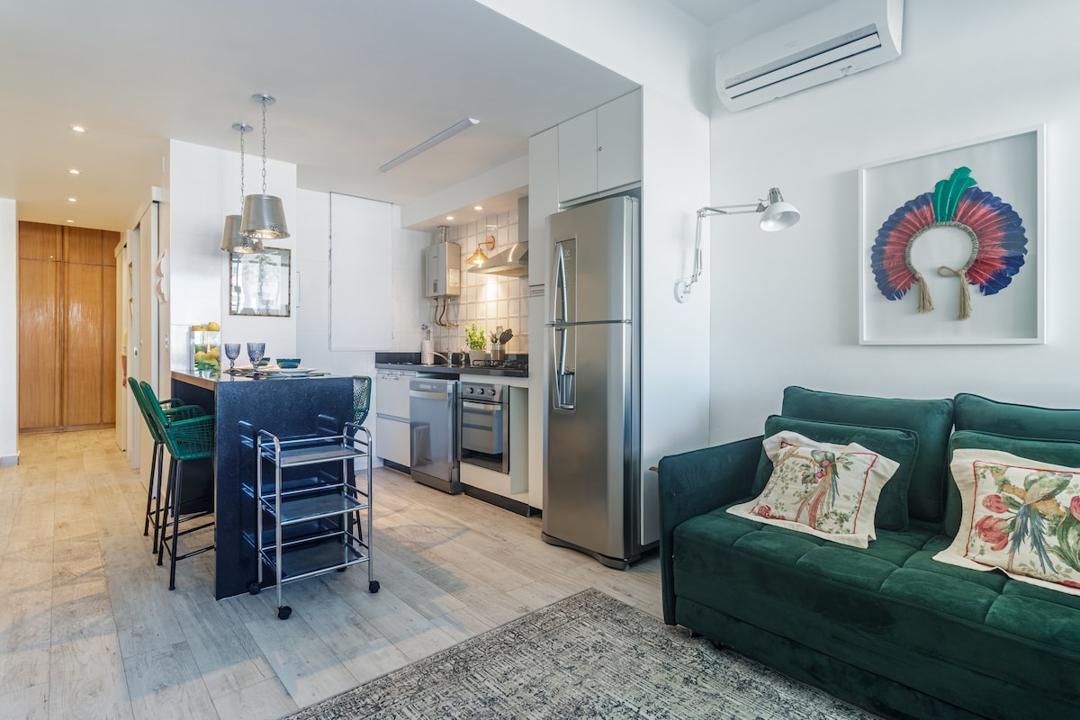 Cozy Fully Equipped Apartment at Copacabana Beach