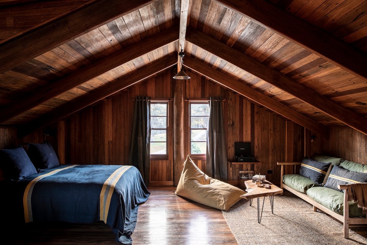 Cabin in the wild at Sugar Rock Ranch