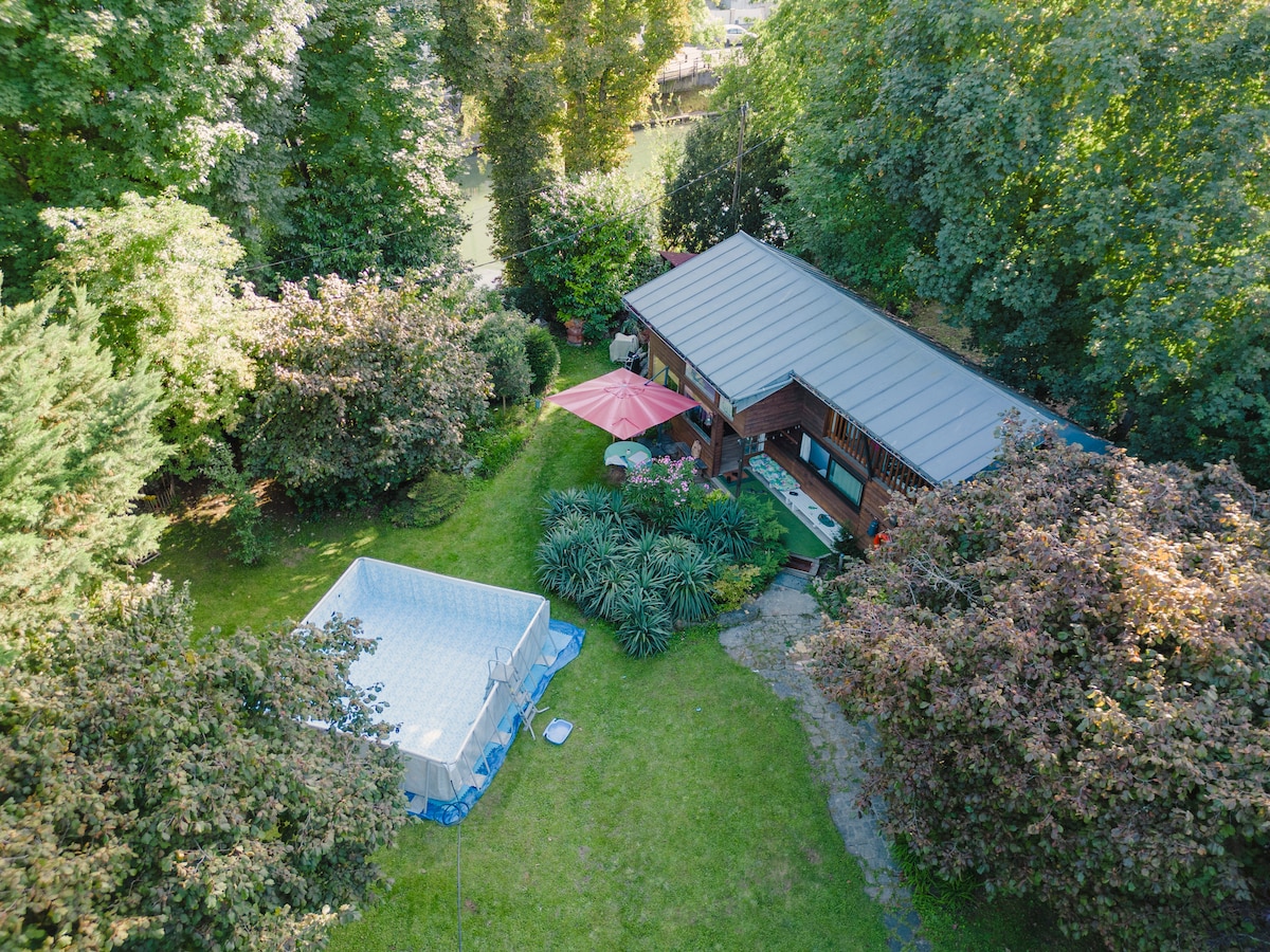 Chalet sur une île paisible limitrophe Paris