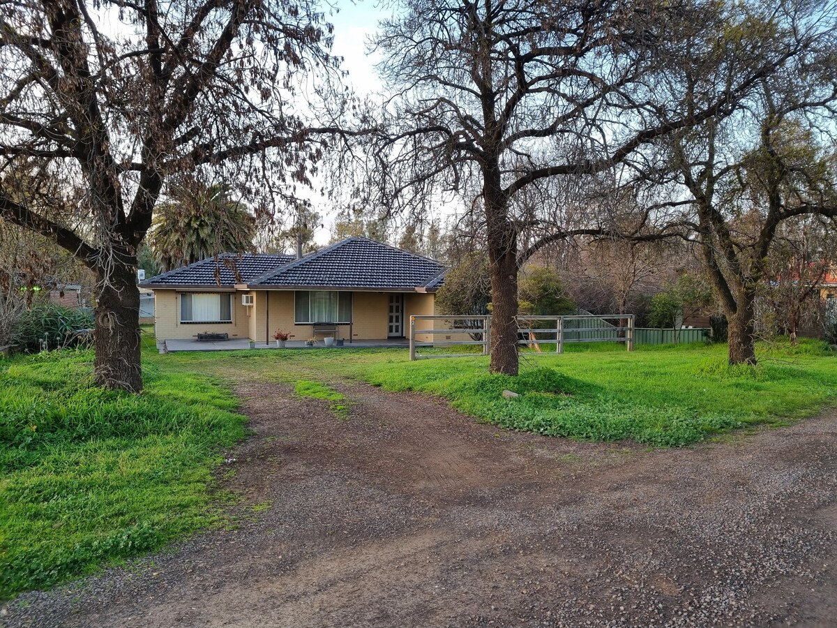 BRIDGEWATER on LODDON RIVER VIC