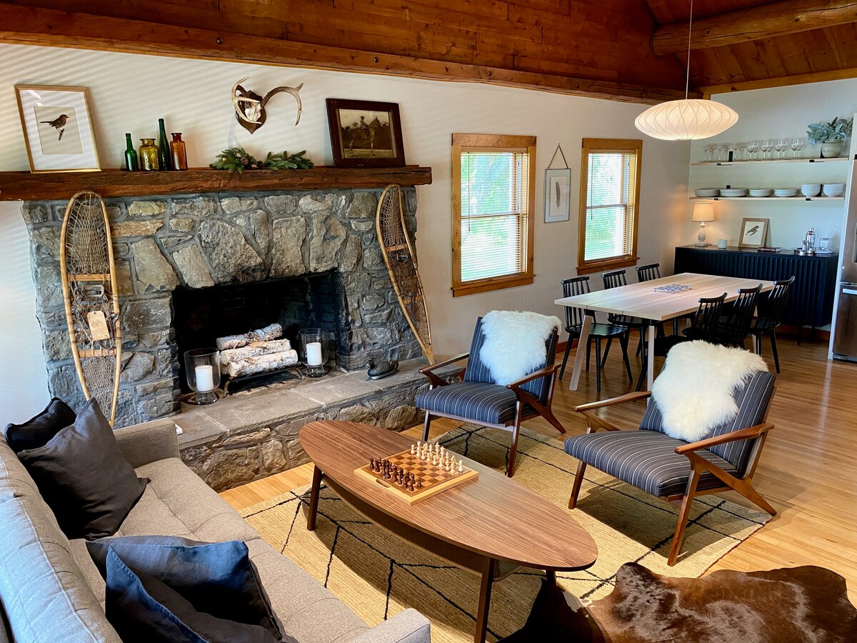 Modern & Luxurious Family Friendly Log Cabin