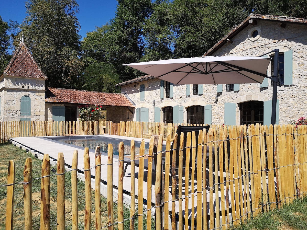 Maison de campagne en pierre, piscine, 5 ch 12 per