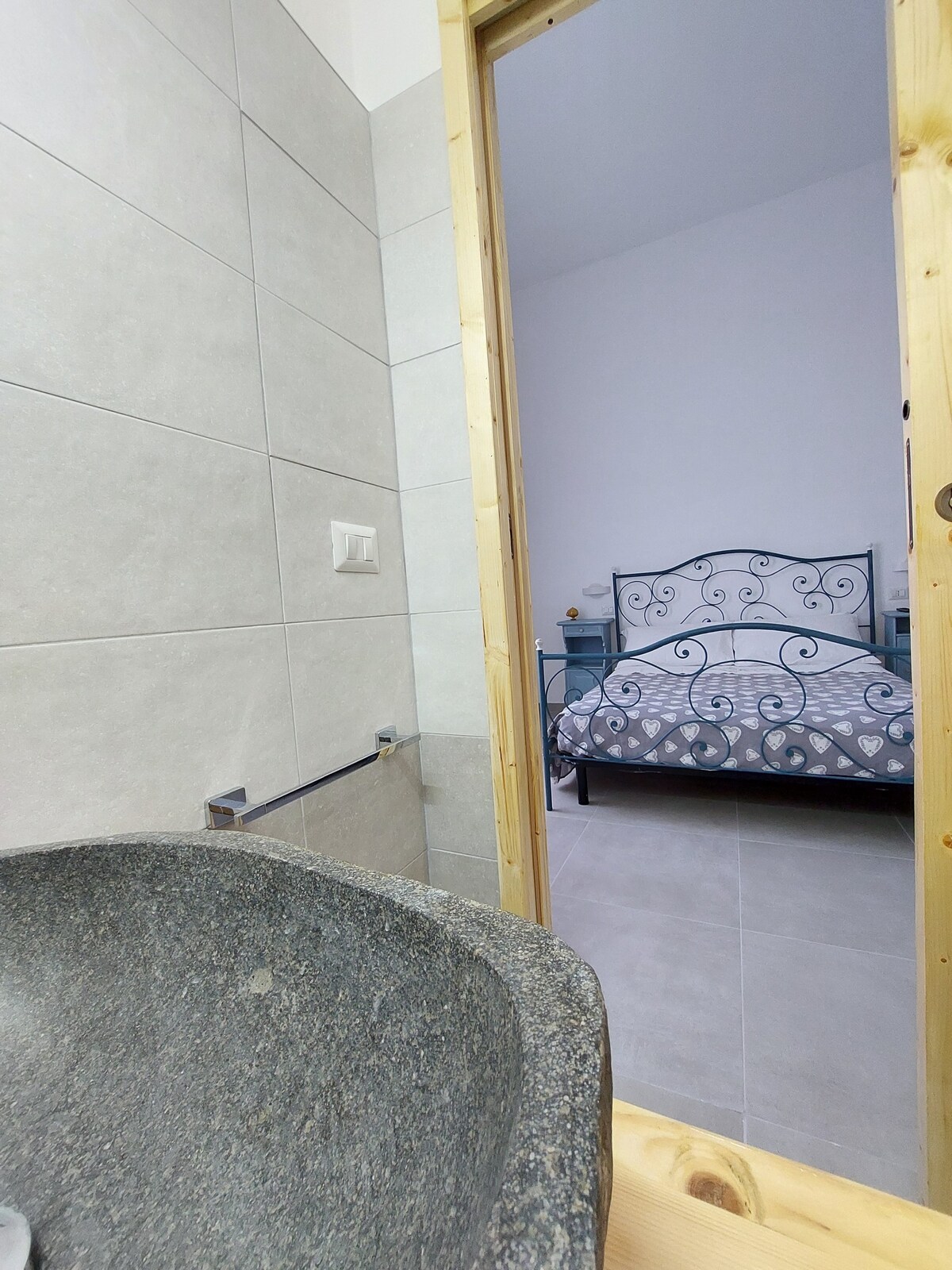 QUADRUPLA CON BAGNO IN CAMERA - GRAY DREAM LIFE