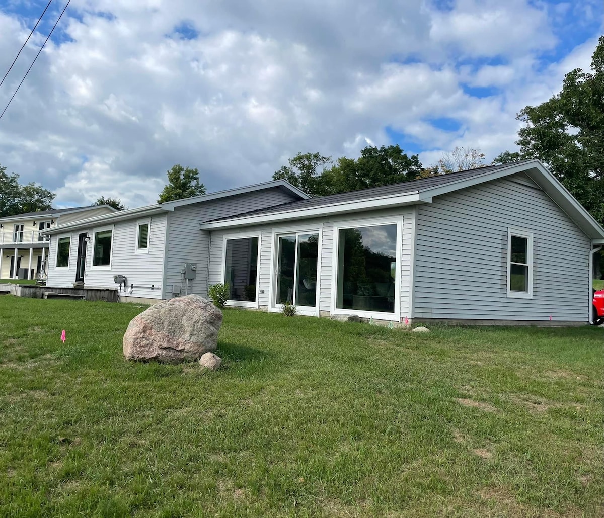 Stoney Ridge on Blue Lake -lake views