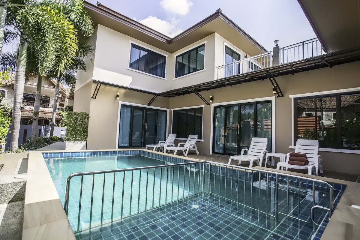 Four Bedroom Thai Minimalist style pool villa