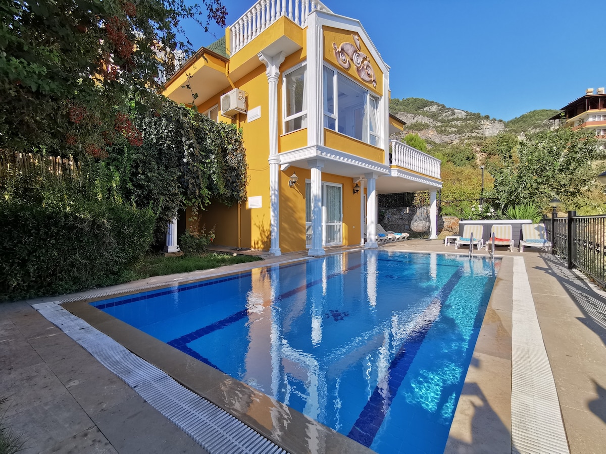 Luxury Villa, Private Pool, Jacuzzi & Sea Views