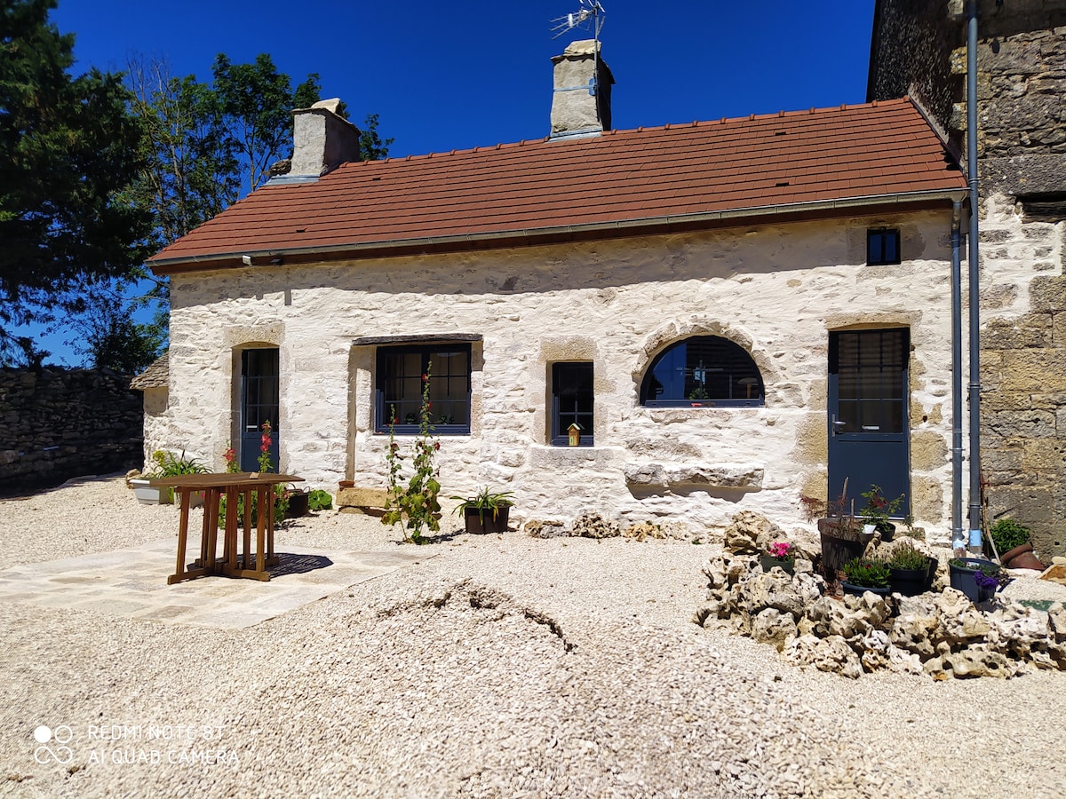 "les Agapanthes" Maison ancienne en pierre