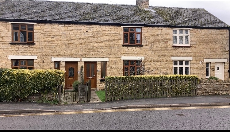 Cosy 2 bedroom stone cottage