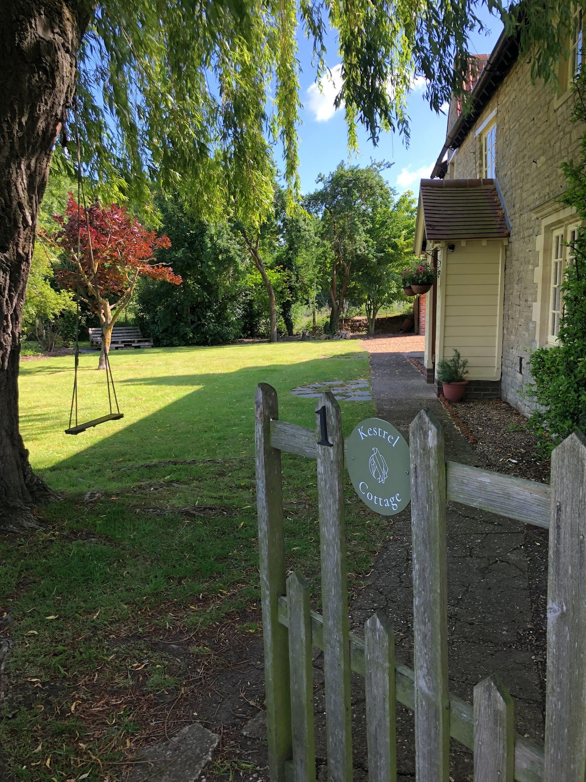 Kestrel Cottage in Castle Ashby