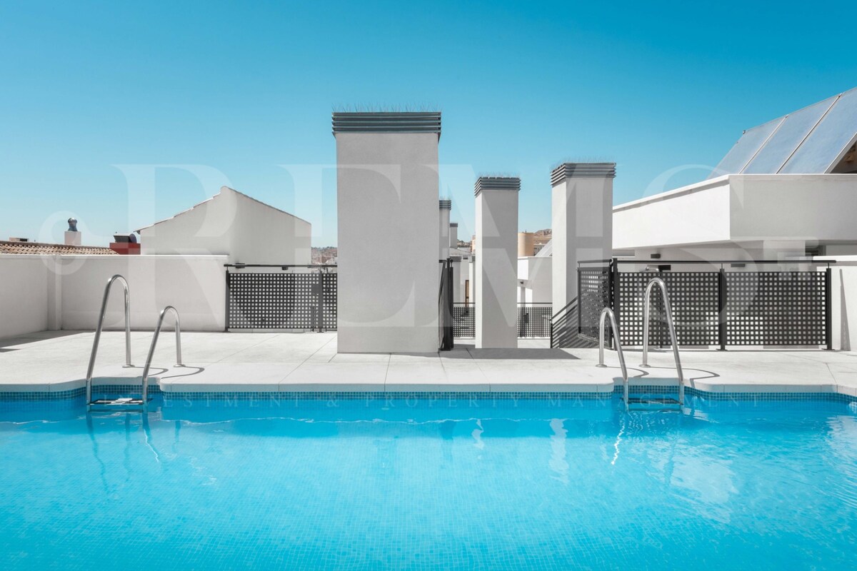 Modern apartment w/ swimming pool - Center