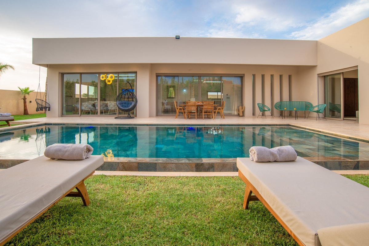 Villa Nahil’s Garden avec piscine privée/chaufée