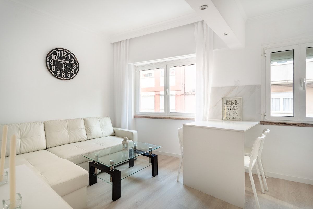 Affordable apartment close to Lisbon Airport