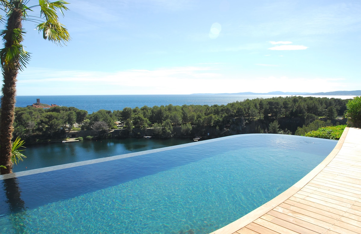 Maison privative avec piscine et vue mer