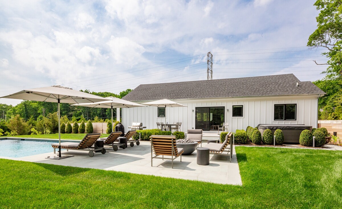 Amagansett Gated and Private Modern Ranch