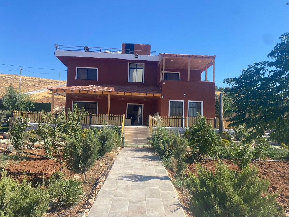 Farm for rent in Jerash 4 dunums, swimming pool,