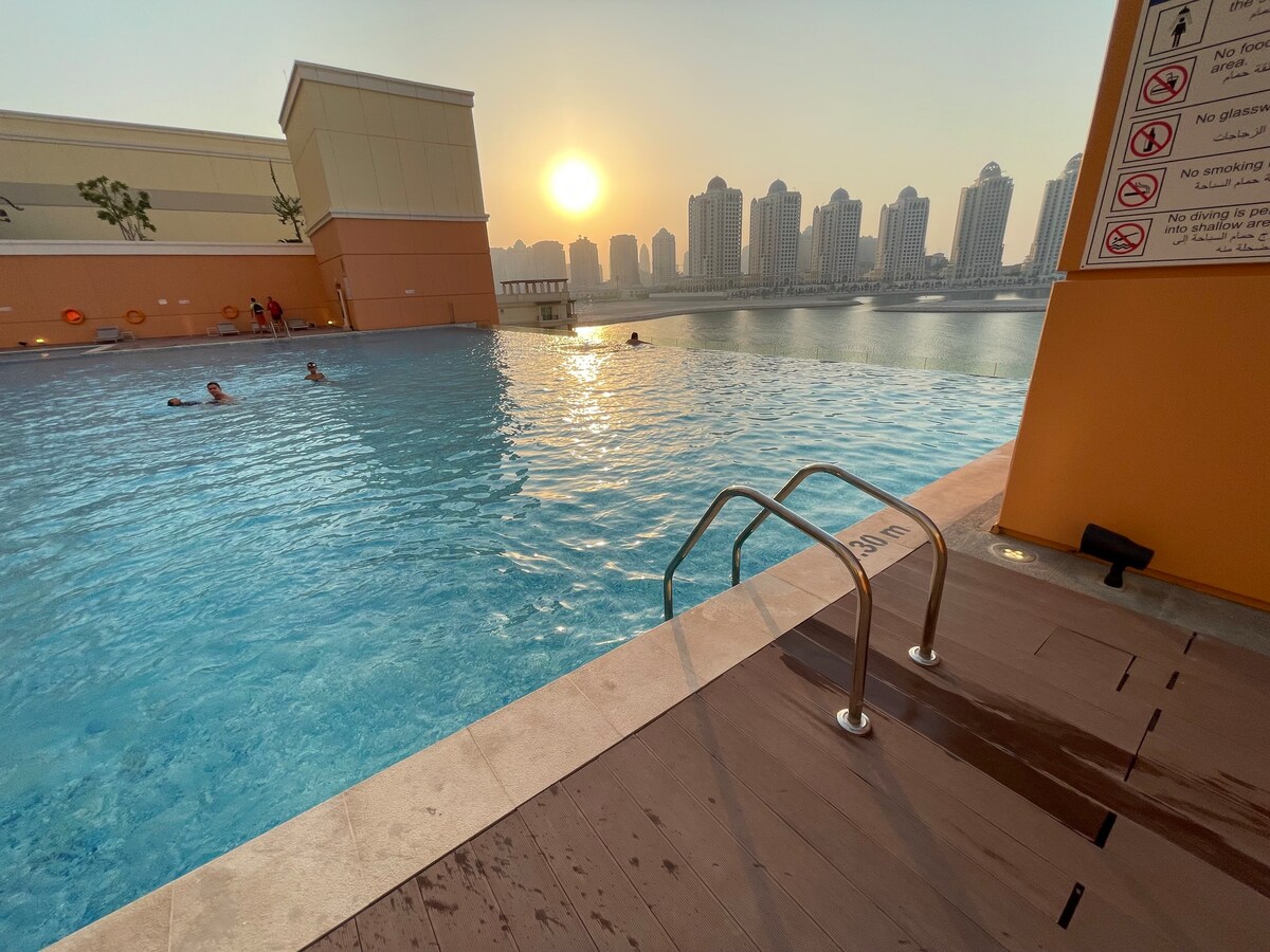 شقة فندقية في ارقى ابراج قطر مع شاطئ على البحر