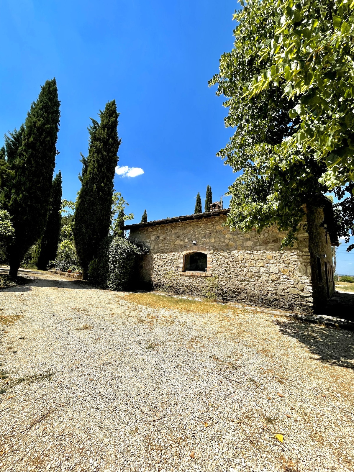 Casale Cipressina Orte with Jacuzzi