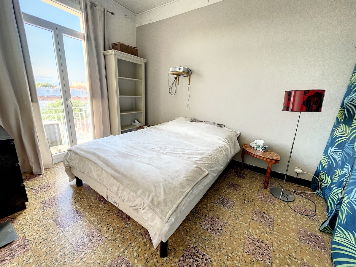 Perpignan, appartement T3  centre ville  4e étage