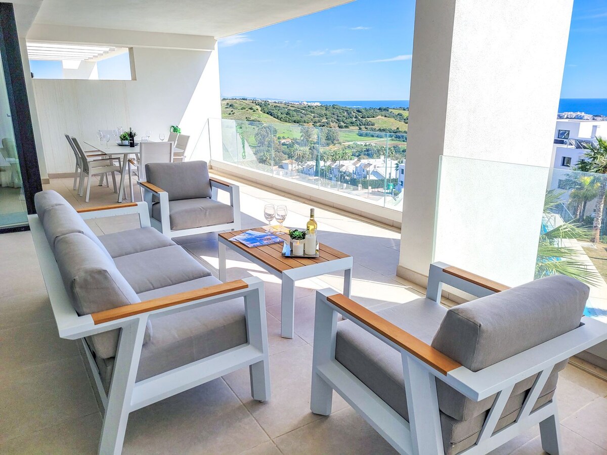 Two bedroom apartment in Mirador Del Golf Estepona