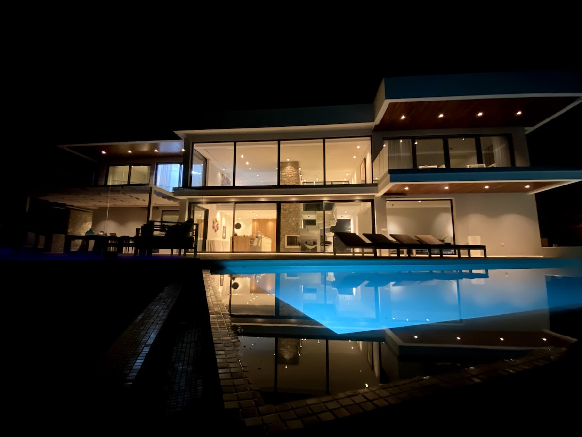 Luxury 5* Villa Pool & Seaview- Lavender Boka Hill