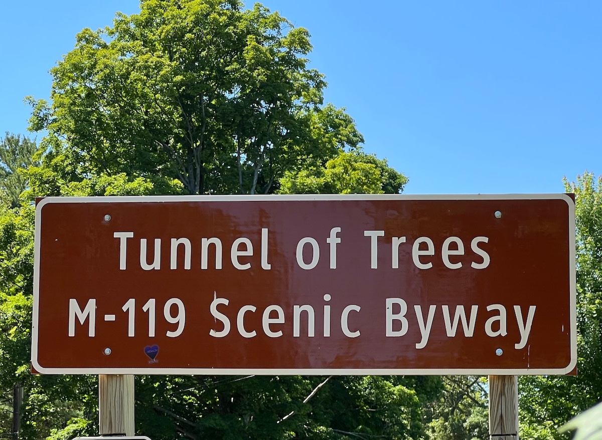 Lake Michigan Tunnel of Trees Hideaway