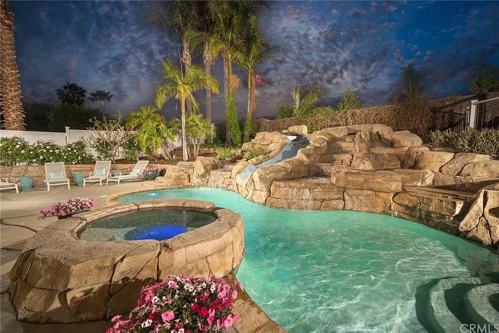 Gorgeous Resort Style Pool Home + free EV Charging
