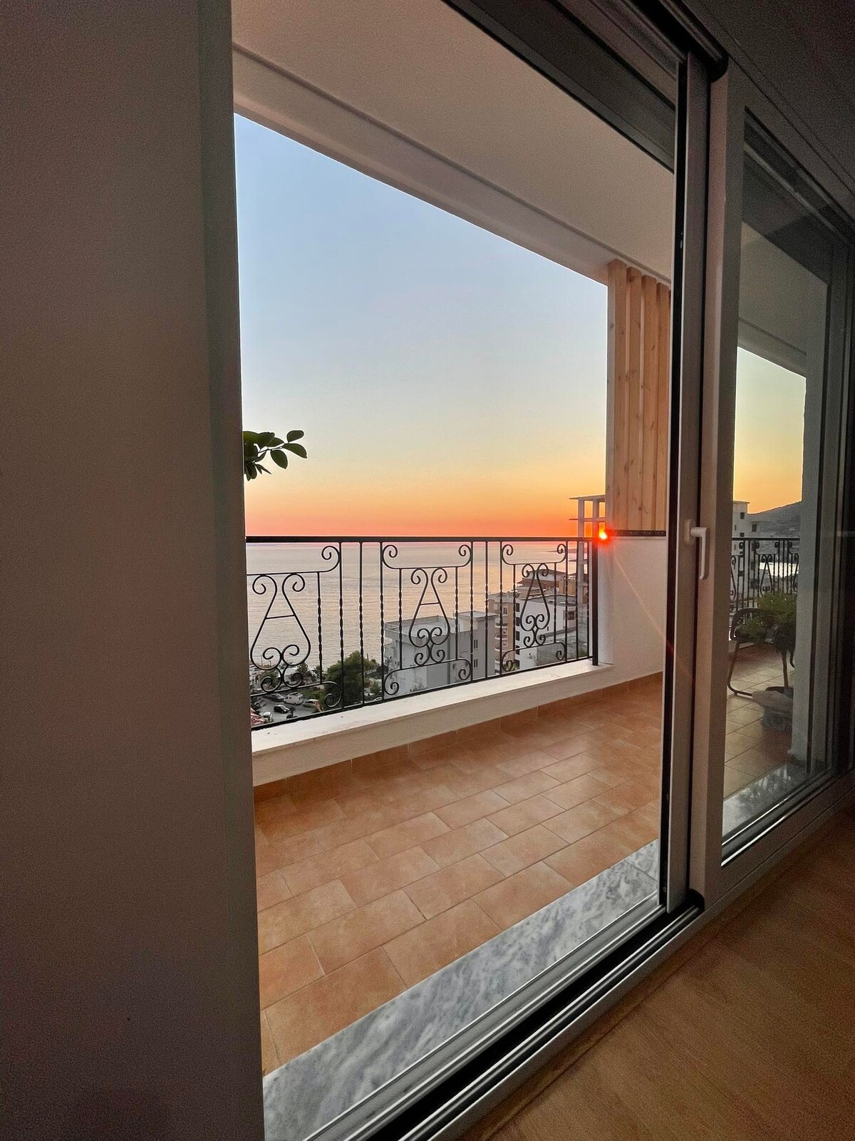 Stunning apartment Saranda Sunset