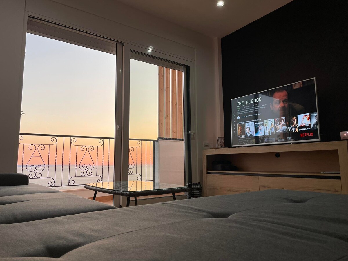Stunning apartment Saranda Sunset