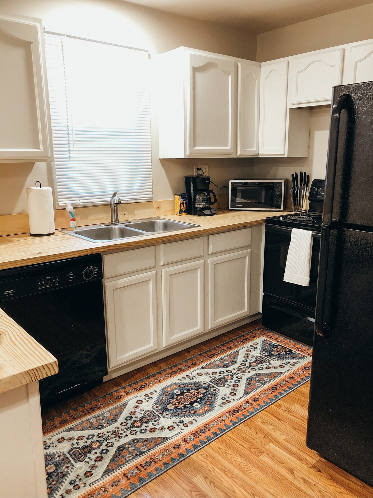Easy East B | Renovated, Open