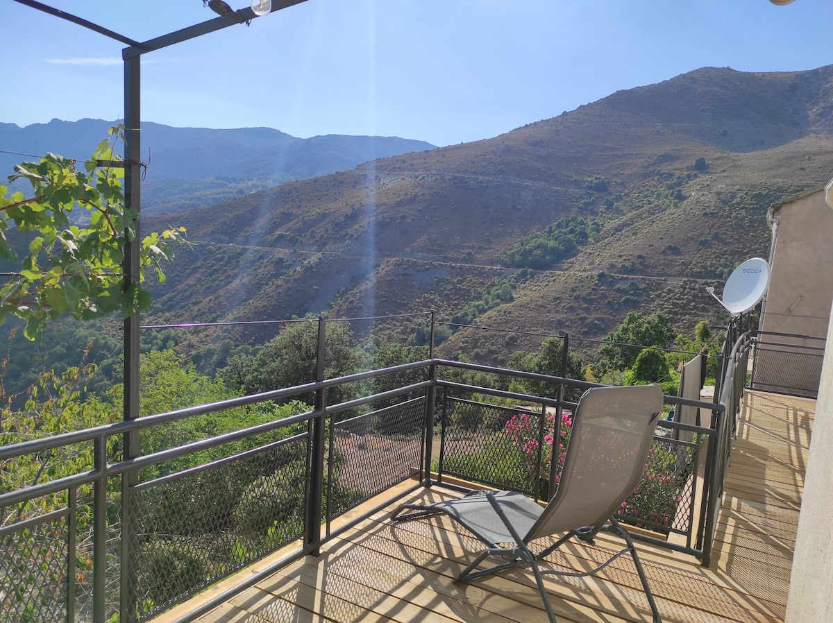 Villa, calme, entre mer et montagnes, terrasse