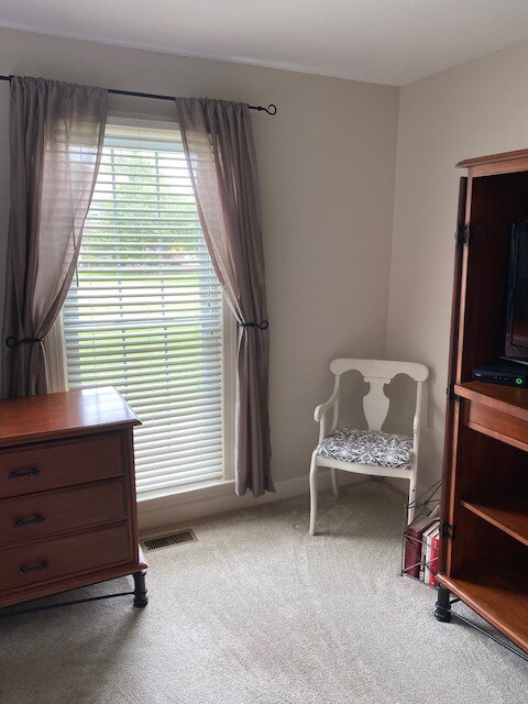 Master Bedroom on Golf Course near I-95!