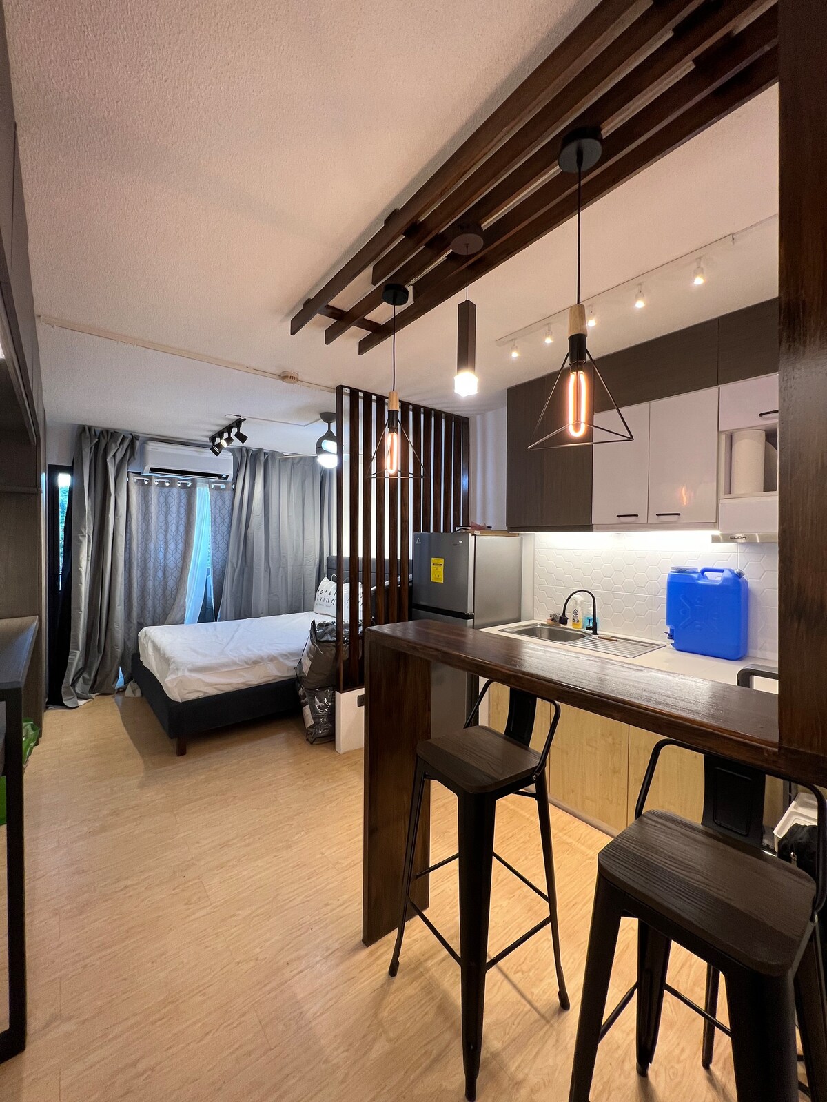 舒适的酒店式公寓式公寓，带Netflix、无线网络、游泳池